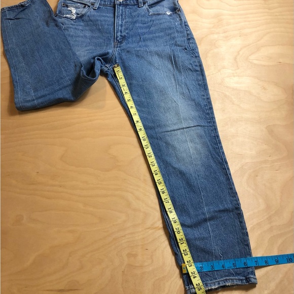 Abercrombie & Fitch High Rise Mom Jean Size 30/10. - Picture 12 of 13